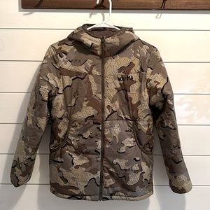 KUIU Youth Reversible Versa Hooded Insulated Jacket, Valo Camouflage, YL